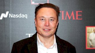Elon Musk says Tesla will ‘try a little advertising’